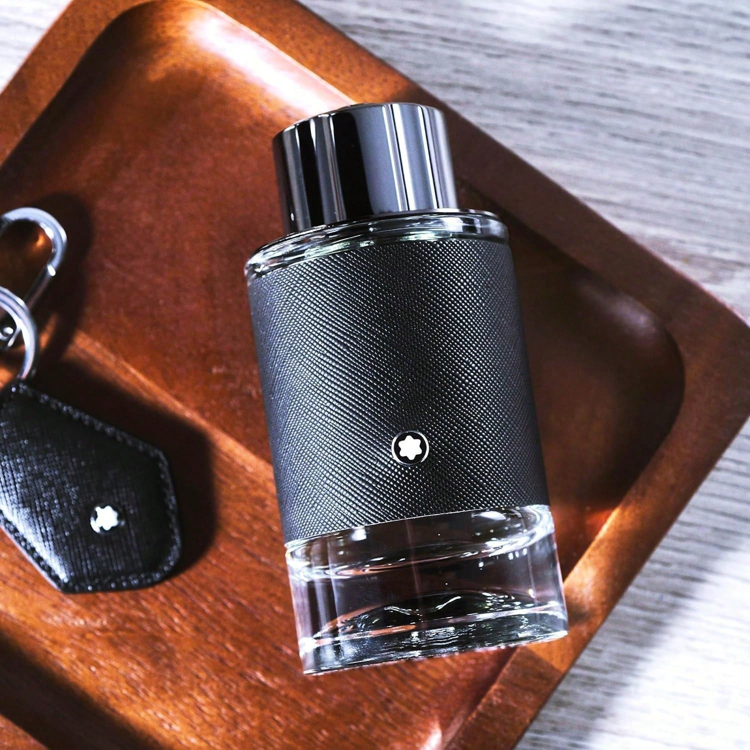 Montblanc Explorer Eau de Parfum - Fragancia Masculina - Amaderada, Acuero, Aromática - Con notas de Bergamota, Vetiver y Pachulí - 100ml 3.3floz