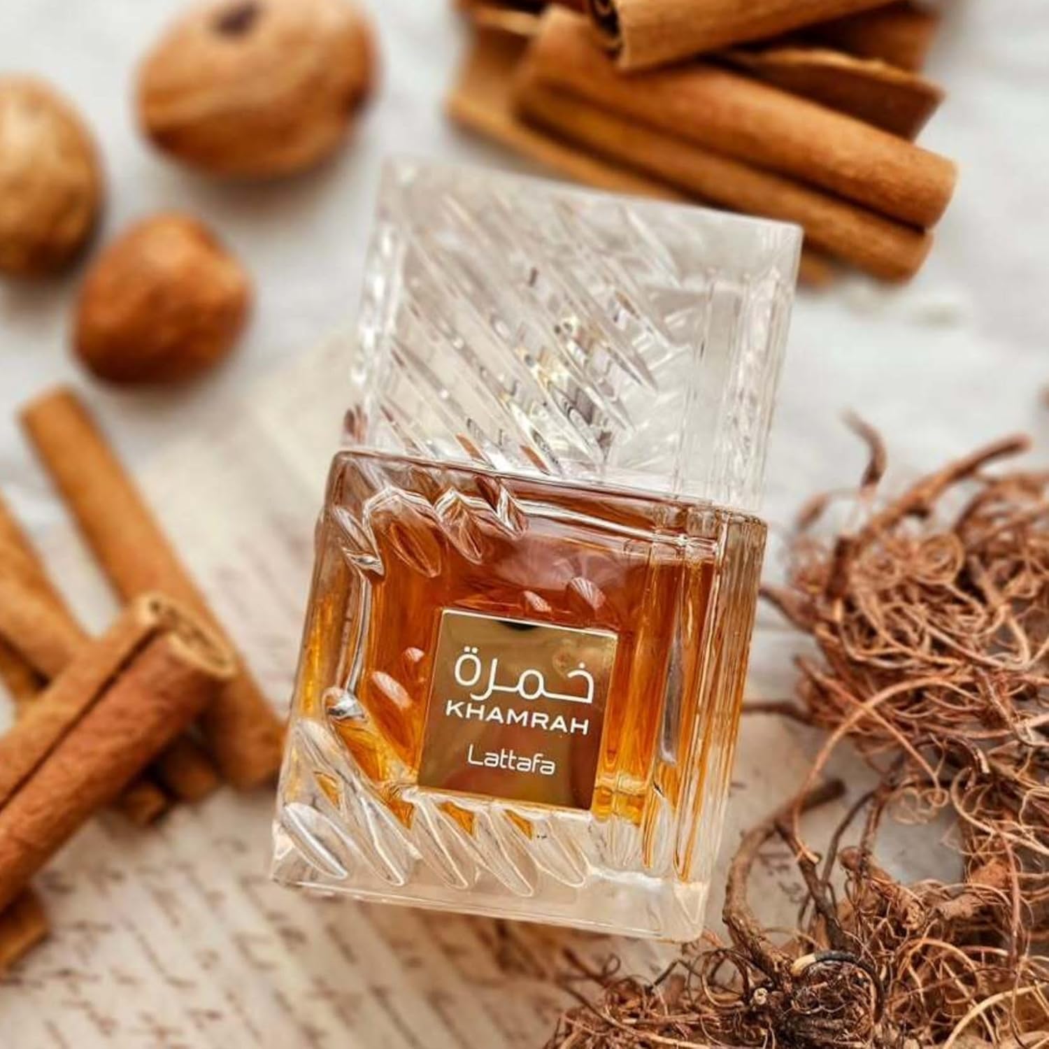 Lattafa Khamrah Eau De Parfum - Perfume árabe de larga duración para hombres y mujeres - Aroma especiado, dulce y amaderado - 100ml/3.4 Fl Oz